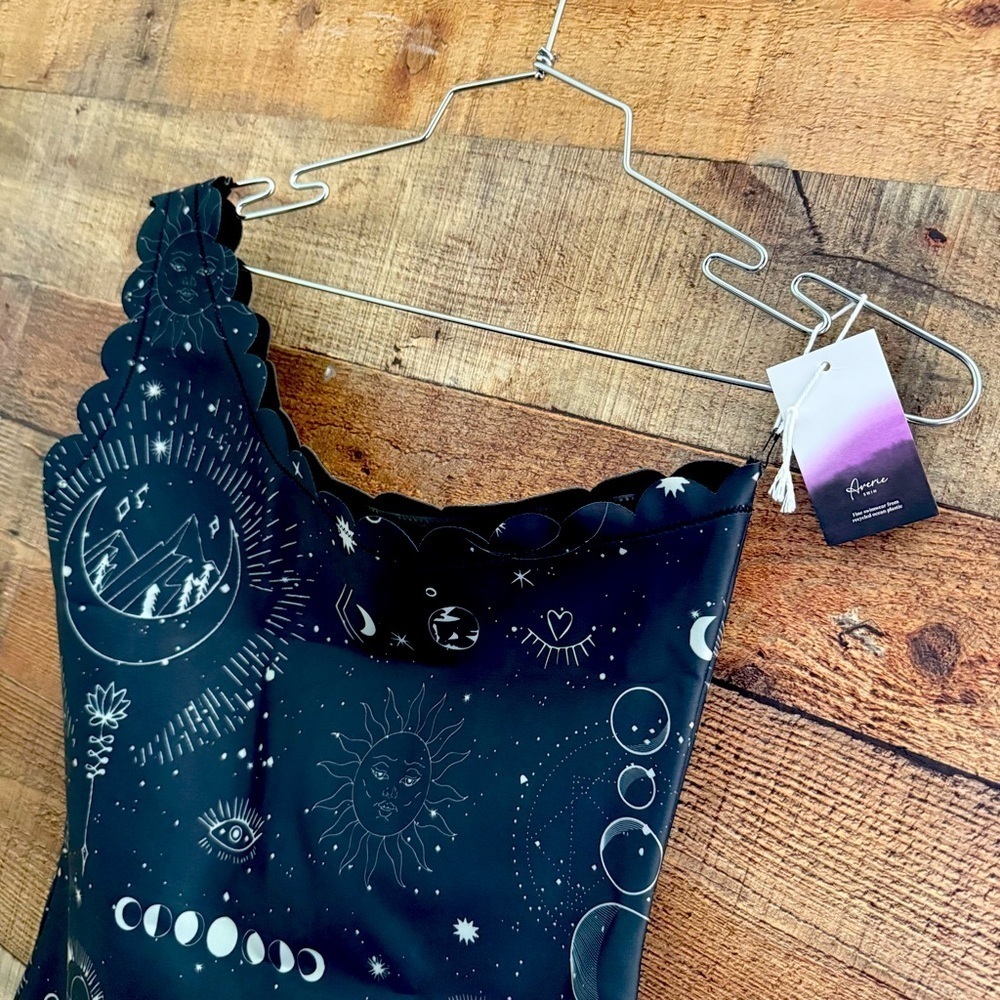 NWT Averie Stella Scalloped One Piece - Picture 5 of 11